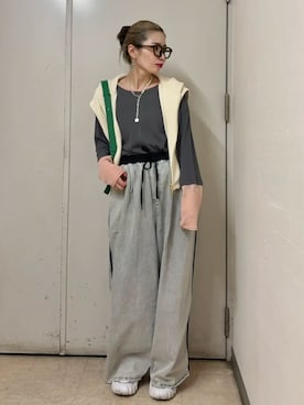 「Green　Parks（グリーンパークス）の配色ラインデニムワイドパンツ（デニムパンツ、ブルー系）」を使った、Green Parks officialさん（レディース・156cm）の秋コーディネート