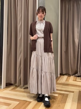 「アイテム（カーディガン/ボレロ、ブラウン系）」を使った、Green Parks officialさん（レディース・166cm）の夏コーディネート
