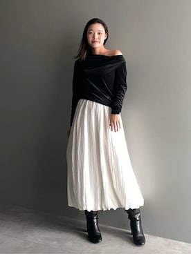 「Green　Parks（グリーンパークス）の【WEB限定】シアーベロアオフショル長袖プルオーバーⅡ（Tシャツ/カットソー、ブラック系）」を使った、Green Parks officialさん（レディース・156cm）の夏コーディネート