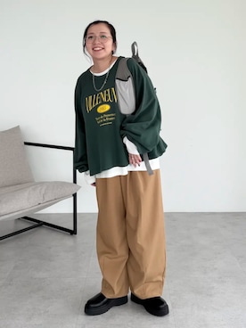「Green　Parks（グリーンパークス）のアイテム（Tシャツ/カットソー）」を使った、Green Parks officialさん（レディース・157cm）の秋コーディネート