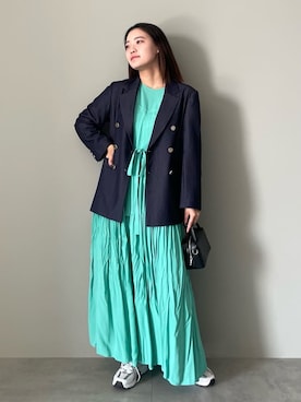 「ワンピース×スニーカー」｜「アイテム（ジャケット/アウター）」を使った、Green Parks officialさん（レディース・170cm）の春コーディネート