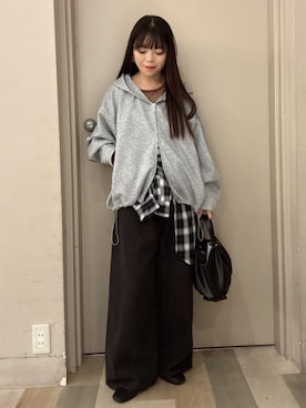 「アイテム（パーカー、グレー系）」を使った、Green Parks officialさん（レディース・150cm）の秋コーディネート