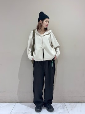 「Green　Parks（グリーンパークス）のアイテム（その他パンツ）」を使った、Green Parks officialさん（レディース・161cm）の秋コーディネート