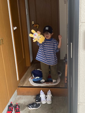 「アイテム（スニーカー）」を使った、koyuharuさん（キッズ・100cm）の秋コーディネート