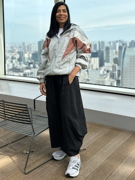 「アイテム（ナイロンジャケット）」を使った、VSさん（レディース・164cm）の秋コーディネート