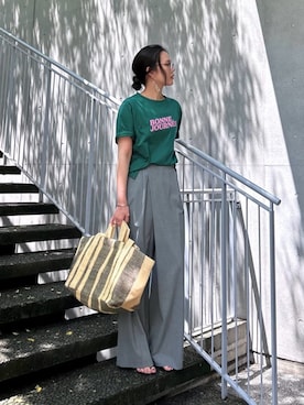 「ラップパンツ」｜「アイテム（スラックス）」を使った、DRESSLAVE STAFFさん（レディース・167cm）の春コーディネート