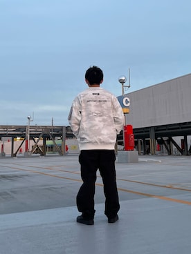 「AVIREX（アヴィレックス）のR-CARGO PANTS / R-カーゴパンツ / AVIREX / アヴィレックス（Cargo trousers、ブラック系）」を使った、K.Kazさん（メンズ・170cm）の冬コーディネート