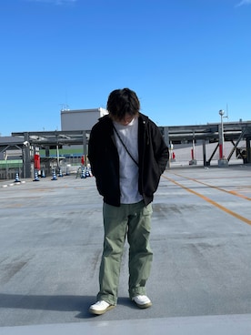 「AVIREX（アヴィレックス）の《直営店限定》EMBOSS ZIP PARKA EMBLEM / エンボス ジップパーカー エンブレム / AVIREX / アヴィレックス（Hoodies、ブラック系）」を使った、K.Kazさん（メンズ・170cm）の冬コーディネート