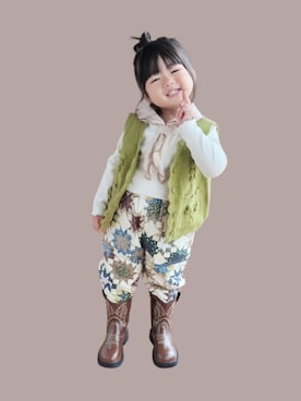 「アイテム（ベスト）」を使った、kana♡さん（キッズ・90cm）の秋コーディネート