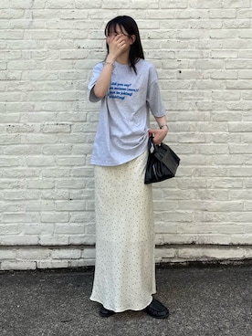 「CIAOPANIC TYPY（チャオパニックティピー）の【UNISEX】【プラスサイズあり】ポコポコメッセージロゴTEE（Tシャツ/カットソー、グレー系）」を使った、tntun0さん（レディース・166cm）の春コーディネート