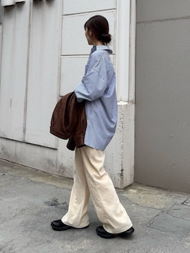 「トレンド秋素材コーデ」｜「アイテム（スラックス）」を使った、tntun0さん（レディース・166cm）の秋コーディネート