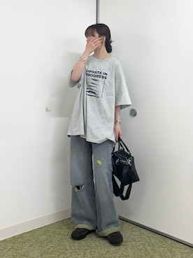 「CIAOPANIC TYPY（チャオパニックティピー）の【UNISEX】【WEB限定】宇宙人プリントTシャツ（Tシャツ/カットソー、グレー系）」を使った、tntun0さん（レディース・166cm）の春コーディネート