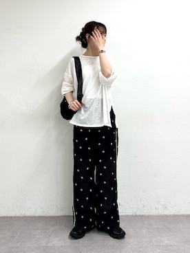 「CIAOPANIC TYPY（チャオパニックティピー）のシアーボーダーロンTee（Tシャツ/カットソー、ホワイト系）」を使った、tntun0さん（レディース・166cm）の春コーディネート