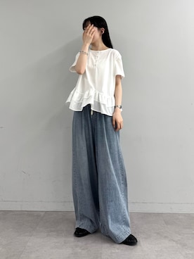 「CIAOPANIC TYPY（チャオパニックティピー）の【UVカット/接触冷感/前後2WAY】裾フリルヘンリーネックデザインTee（Tシャツ/カットソー、ホワイト系）」を使った、tntun0さん（レディース・166cm）の春コーディネート