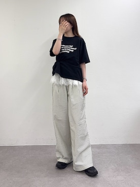 「CIAOPANIC TYPY（チャオパニックティピー）の【UNISEX】【プラスサイズあり】ポコポコメッセージロゴTEE（Tシャツ/カットソー、ブラック系）」を使った、tntun0さん（レディース・166cm）の春コーディネート