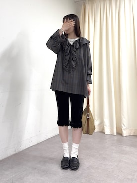 「CIAOPANIC TYPY（チャオパニックティピー）の∴スムースフロッキーロゴTee（Tシャツ/カットソー、ホワイト系）」を使った、tntun0さん（レディース・166cm）の秋コーディネート