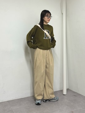 「ロゴニット」｜「アイテム（スラックス）」を使った、tntun0さん（レディース・166cm）の秋コーディネート