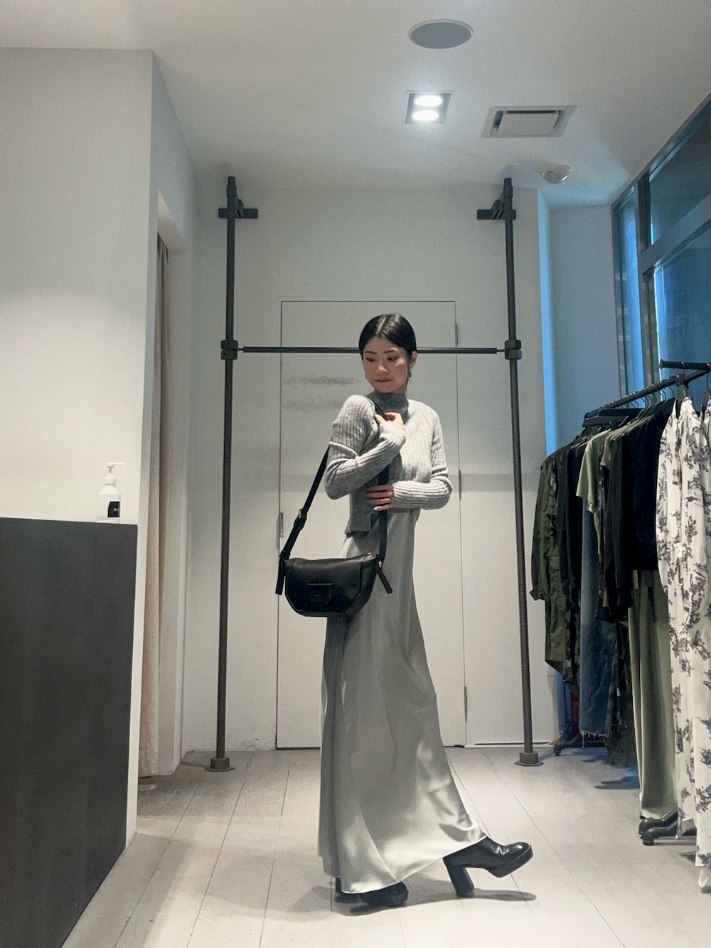 All Saints Black 黒 レザー ショルダーバッグ セール】MADEA LEATHER SHOULDER BAG | MADEA レザー ショルダー