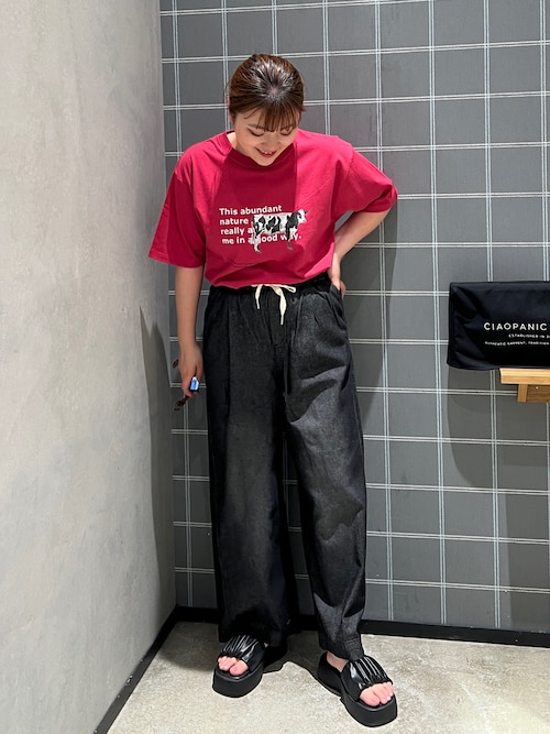 【UNISEX】牛グラフィックTEE
