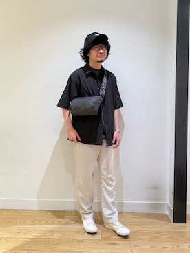 「URBAN RESEARCH DOORS（アーバンリサーチドアーズ）の『UR TECH』サマシェア ショートスリーブシャツカーディガン（カーディガン/ボレロ、ブラック系）」を使った、nakaiさん（メンズ・168cm）の春コーディネート