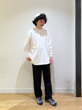 「URBAN RESEARCH DOORS（アーバンリサーチドアーズ）の『別注』Snow Peak Apparel×DOORS　POCKET LOGO LONG-SLEEVE T-SHIRTS（Tシャツ/カットソー、ホワイト系）」を使った、nakaiさん（メンズ・168cm）の春コーディネート