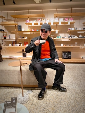 「COMME des GARCONS HOMME DEUX（コムデギャルソンオムドゥ）のアイテム（シューズ）」を使った、ジョンレノおやじさん（メンズ・175cm）の秋コーディネート