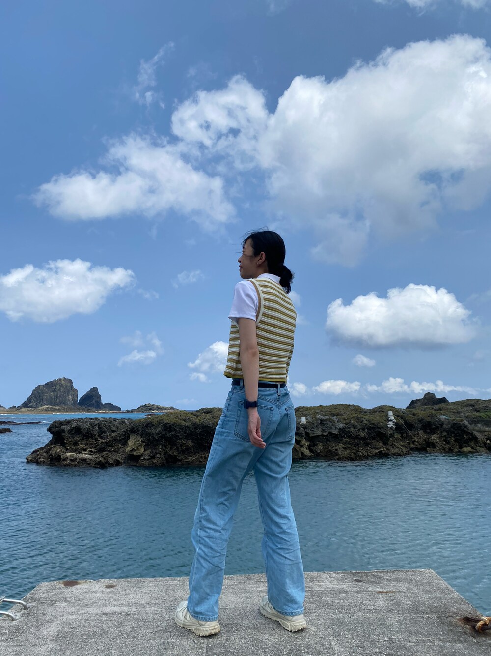 「GUのアイテム（デニムパンツ、ブルー系）」を使った、mimichen1999さん（レディース・160cm）の春コーディネートの1枚目の写真