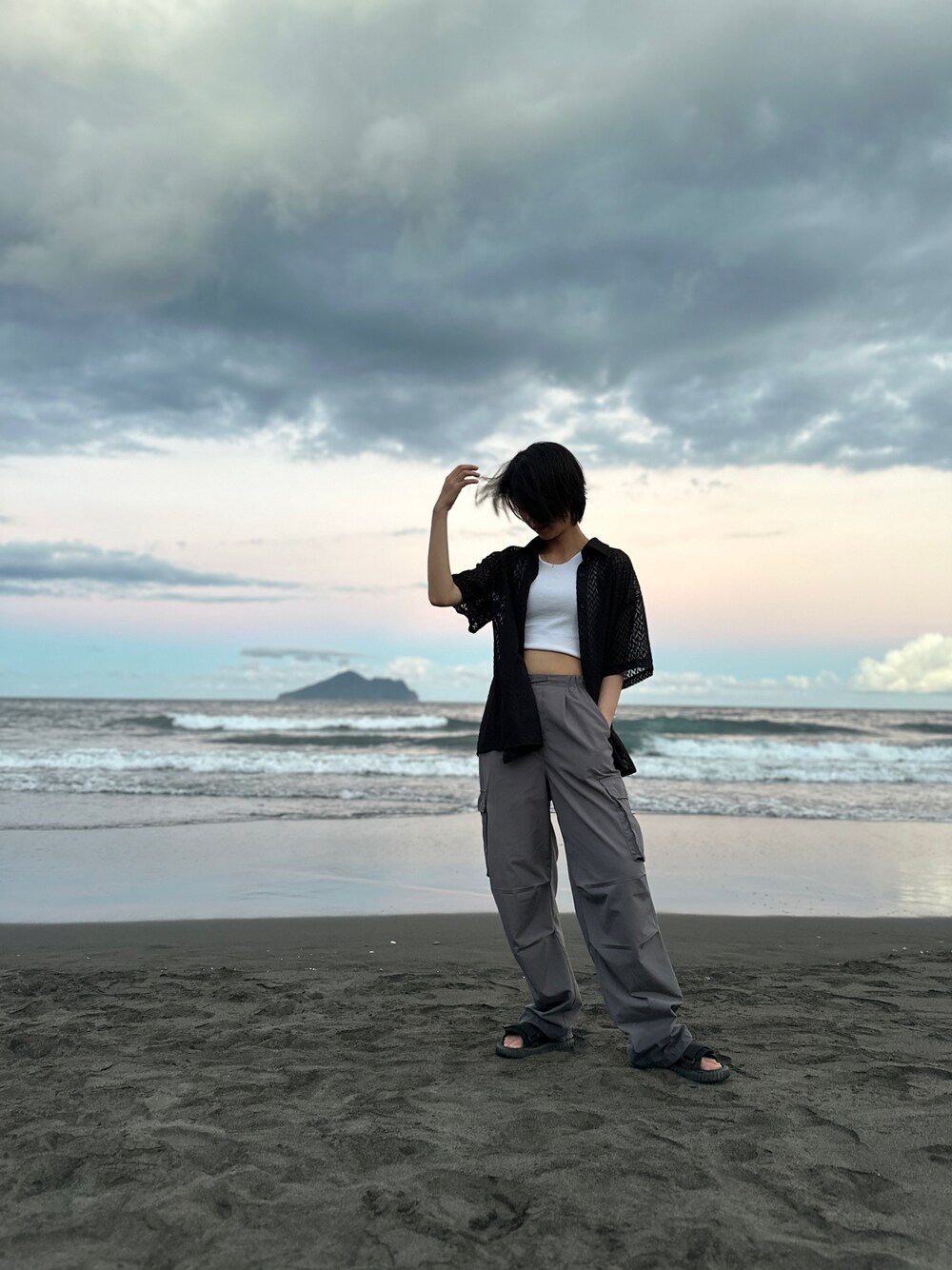 「GUのアイテム（その他パンツ、グレー系）」を使った、mimichen1999さん（レディース・160cm）の夏コーディネートの1枚目の写真