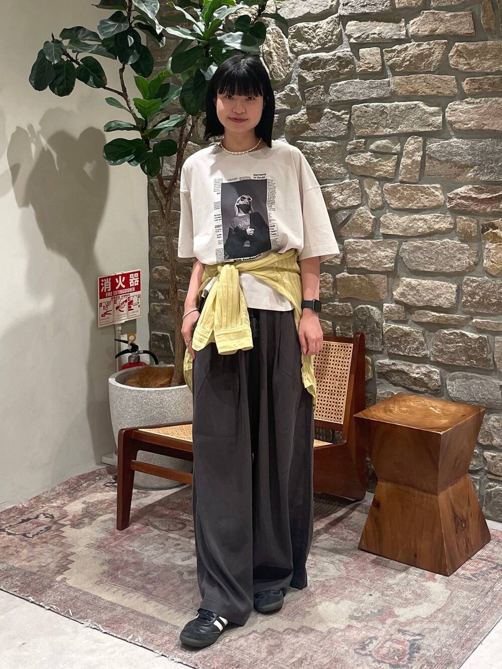 「BAYFLOW、春コーデ、夏コーデ、カジュアル、シャツ」｜「BAYFLOWの[程よい透け感]コットンシアーシャツ（シャツ/ブラウス、イエロー系）」を使った、mimorin_bfさん（レディース・158cm）の春コーディネートの1枚目の写真