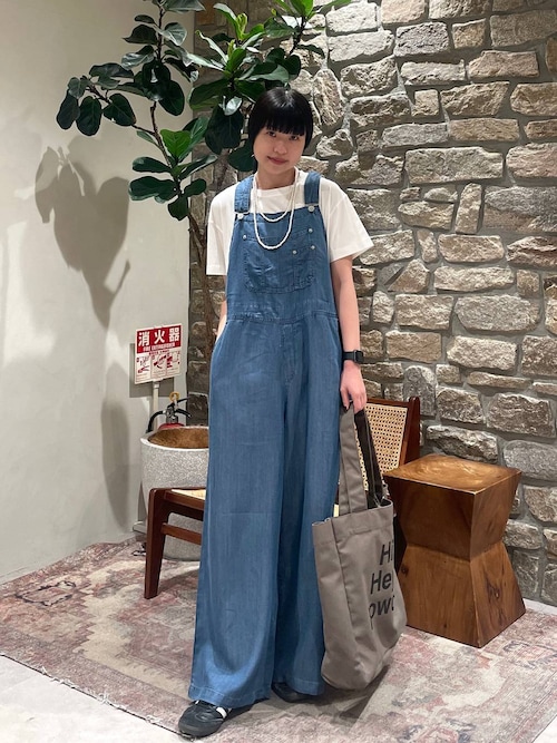 our しなやか素材のラップ風サロペット　グレー しなやか素材のラップ風サロペット – OURHOME