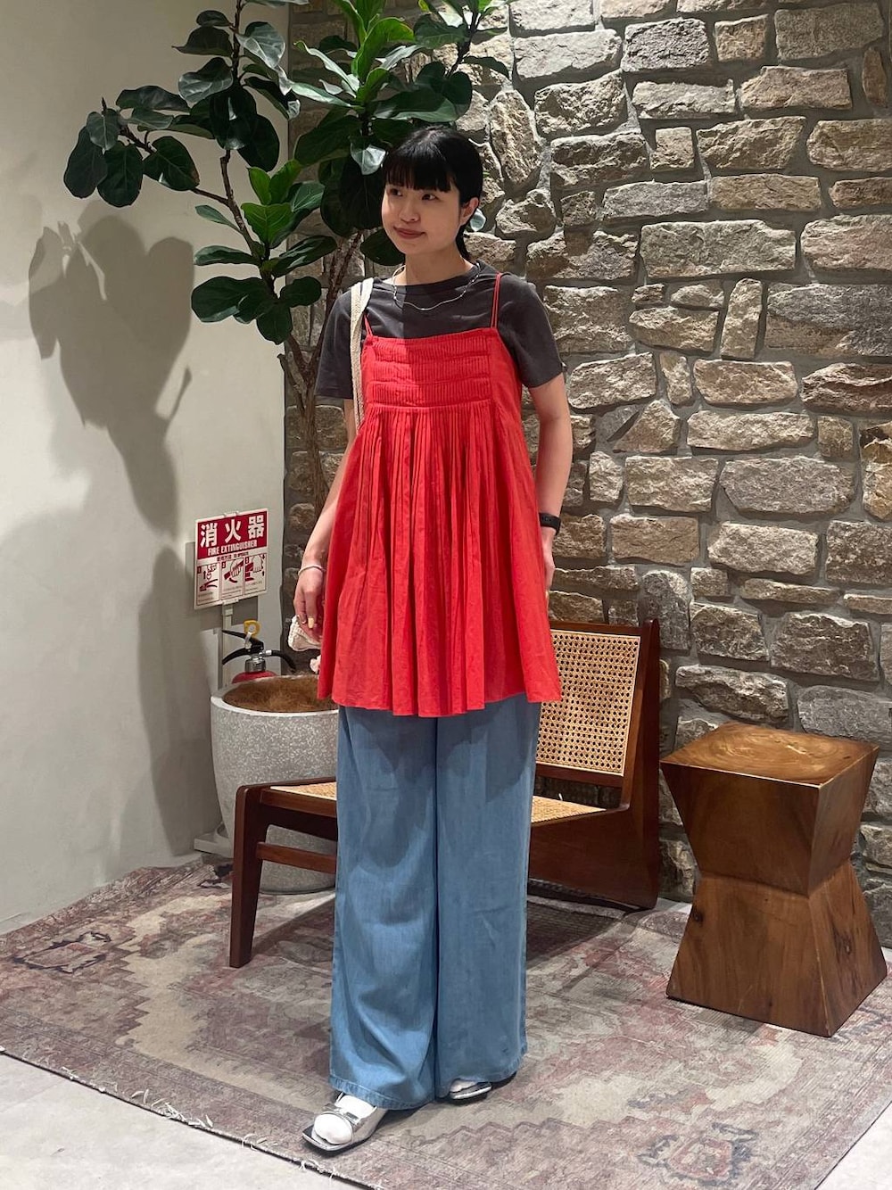 「BAYFLOW、夏コーデ、カジュアル」｜「BAYFLOWのフラワークロシェ巾着トート（トートバッグ、ピンク系）」を使った、mimorin_bfさん（レディース・158cm）の春コーディネートの1枚目の写真
