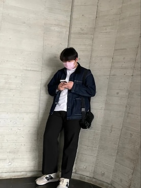 「NET（ネット）のアイテム（トップス）」を使った、IG:xie_chengxuanさん（メンズ・177cm）の冬コーディネート