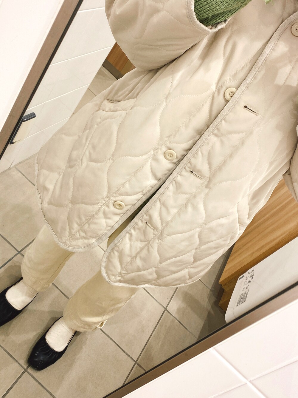 「GUのアイテム（シューズ、ブラック系）」を使った、Ayaさん（レディース・153cm）の冬コーディネートの1枚目の写真