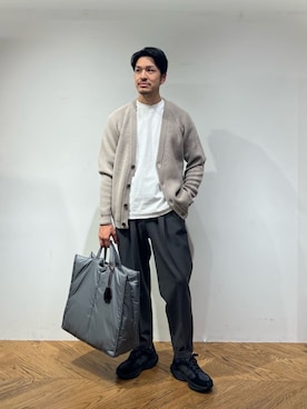 「UNITED ARROWS（ユナイテッドアローズ）のアイテム（カーディガン/ボレロ）」を使った、藤原さん（メンズ・177cm）の冬コーディネート