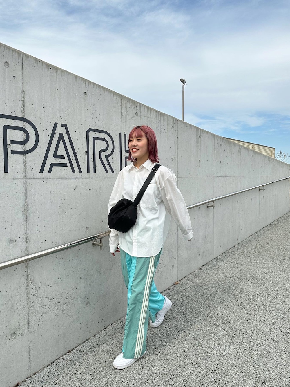 etsinta リメイクトラックジャージーパンツ【カーキ】 etsinta