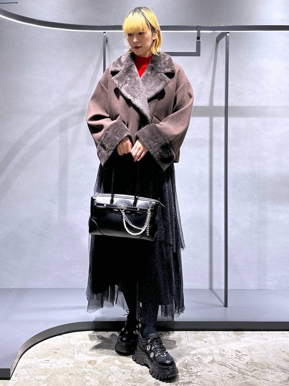 ウーリーテックフェイクファーショートコート(HARE)を使った人気