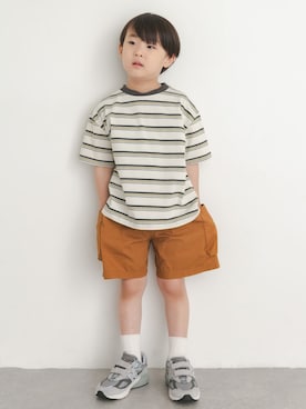 「URBAN RESEARCH DOORS（アーバンリサーチドアーズ）の『150サイズあり』ランダムボーダーワイドTシャツ(KIDS)（その他トップス、ホワイト系）」を使った、DOORS KIDSさん（キッズ・120cm）の夏コーディネート