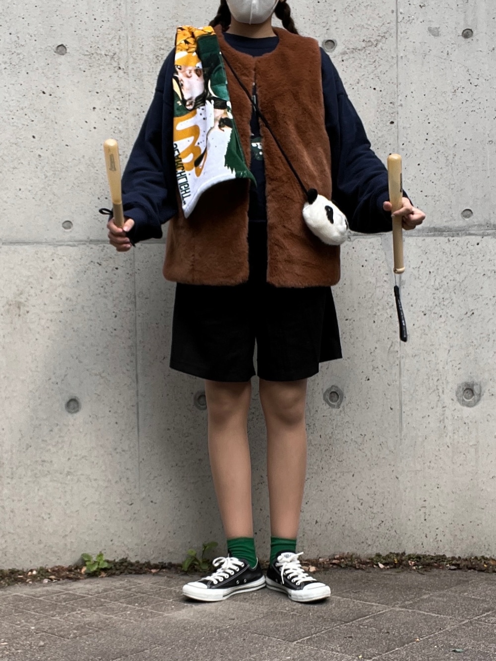 スウェットを使った「あいみょん」の人気ファッションコーディネート