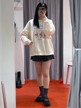 「アイテム（スウェット）」を使った、𝑀𝑜𝑚𝑜さん（レディース・162cm・20代）の秋コーディネート