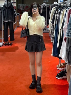 「3.3 Field Trip （3.3フィールドトリップ）の3.3 Field Trip／プリーツデニムスカート 2977561（デニムスカート）」を使った、𝑀𝑜𝑚𝑜さん（レディース・162cm）の秋コーディネート