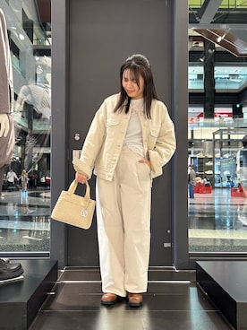 「アイテム（デニムジャケット、ベージュ系）」を使った、SAYOさん（レディース・156cm）の秋コーディネート