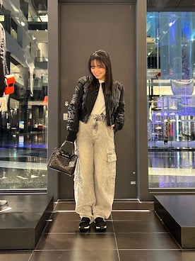 「アイテム（カーゴパンツ、グレー系）」を使った、SAYOさん（レディース・156cm）の秋コーディネート