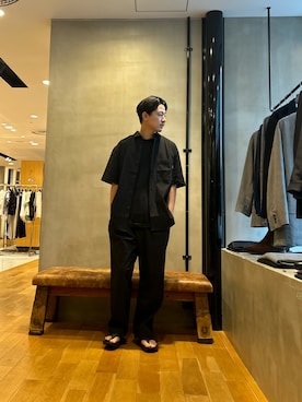 「THOUSAND MILE（サウザンドマイル）の『別注』THOUSAND MILE×URBAN RESEARCH　　WASHER CODE SHIRTS（シャツ/ブラウス、ブラック系）」を使った、八木さん（メンズ・178cm）の春コーディネート