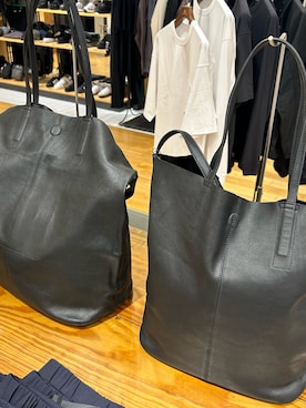 「アイテム（トートバッグ）」を使った、八木さん（メンズ・178cm）の秋コーディネート