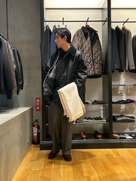 「シンプル」｜「アイテム（その他アウター）」を使った、八木さん（メンズ・178cm）の冬コーディネート