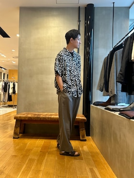 「LOTTO（ロット）のLOTTO　SOCCER BALL PRINT SHIRTS（シャツ/ブラウス、ブラック系）」を使った、八木さん（メンズ・178cm）の春コーディネート