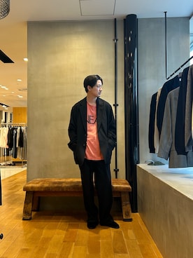 「URBAN RESEARCH（アーバンリサーチ）のアイテム（テーラードジャケット、ブラック系）」を使った、八木さん（メンズ・178cm）の春コーディネート