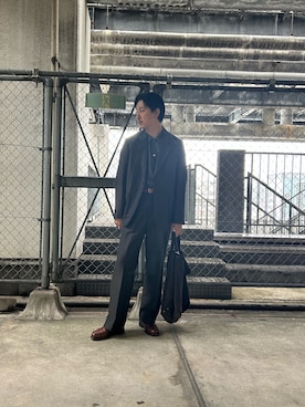 「アイテム（トートバッグ）」を使った、八木さん（メンズ・178cm・20代）の秋コーディネート