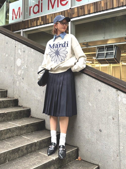 セール】SWEATSHIRT FLOWERMARDI NEEDLEWORK（スウェット