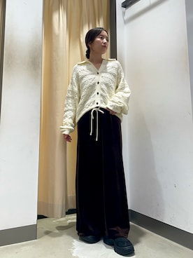 「アイテム（スリッポン）」を使った、riisaaamさん（レディース・151cm）の秋コーディネート
